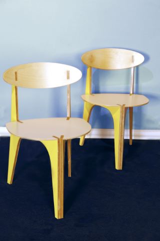 Alain Marzat (XXe siècle) Paire de chaises V-LEG...