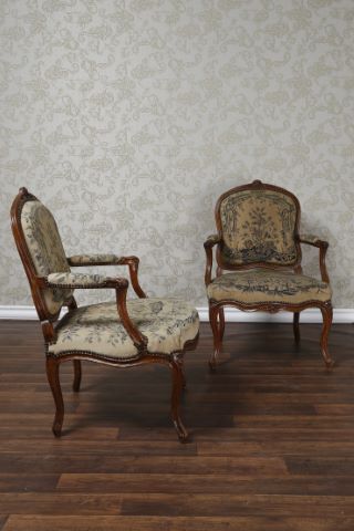 Fauteuil à dossier droit
