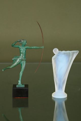 2 sculptures de femme