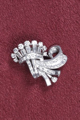 Broche gerbe de fleurs
