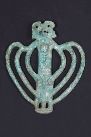 Pectoral zoomorphe