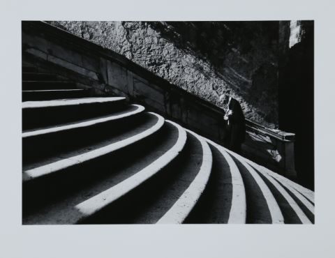 Eva Rubinstein (née en 1933) Old Man on steps