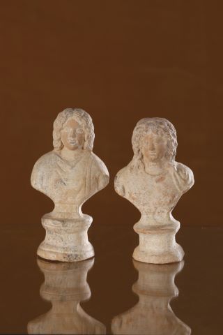 Lot composé de deux bustes