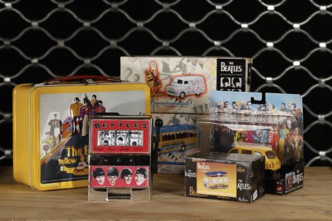 Lot de véhicules et accessoires Beatles
