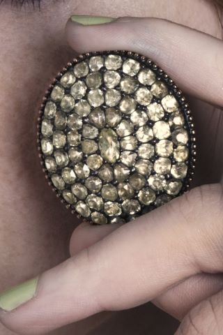 Pendentif de forme ovale
