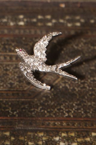 Broche hirondelle