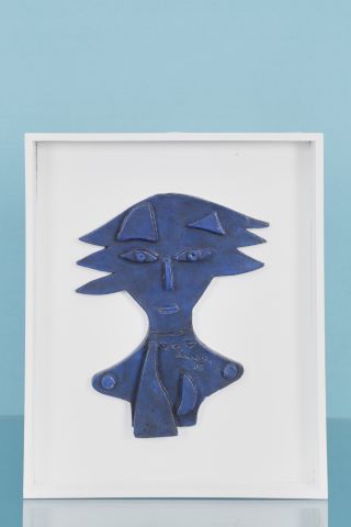 Objet découpé / Petite fille