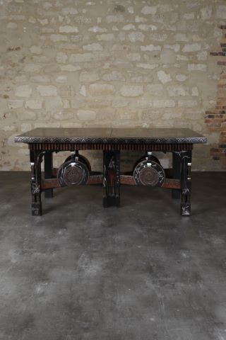 Exceptionnelle table de salle à manger extensible