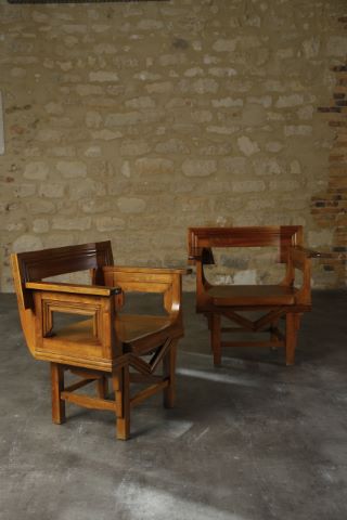 Paire de larges fauteuils