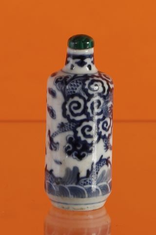 Tabatière en porcelaine