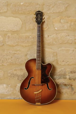 Höfner Allemagne Guitare acoustique, modèle...