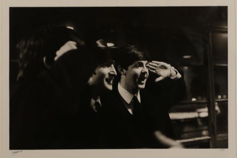 Roger Kasparian (né en 1938) The Beatles saluant,...