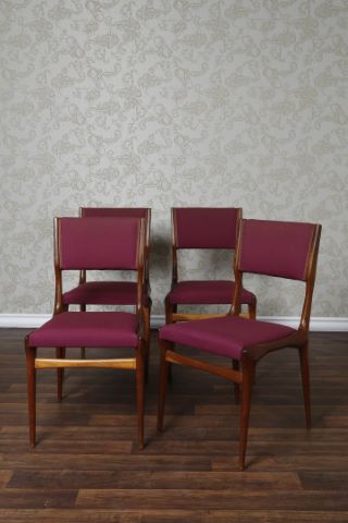 Ensemble de quatre chaises