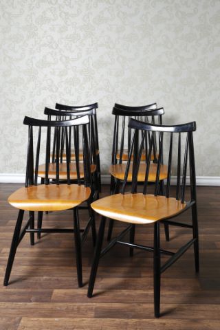 Ensemble de six chaises
