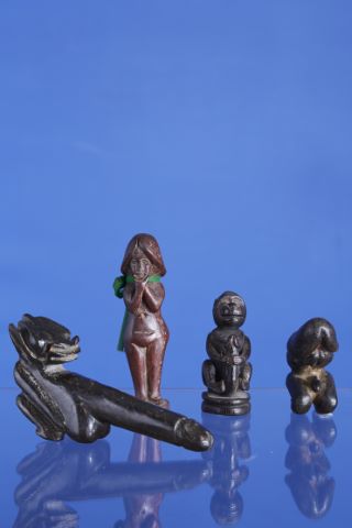 Ensemble de 4 sculptures talisman Yantra lingam