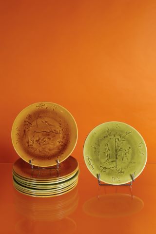 Suite de 11 assiettes