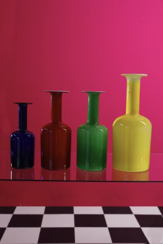 Ensemble de quatre bouteilles