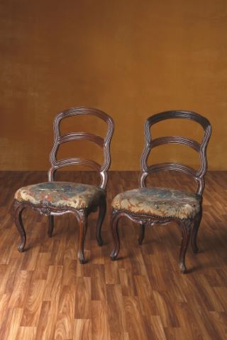 Paires de chaises à barrettes