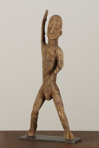 Statuette
