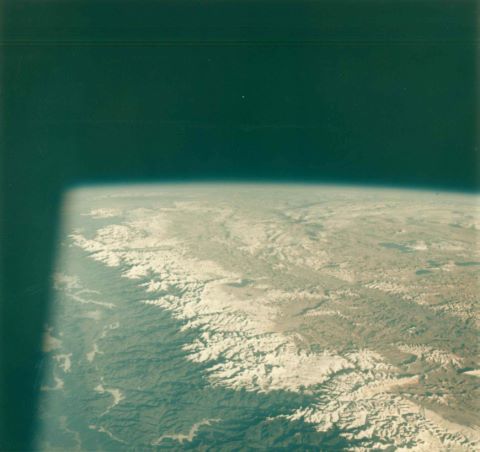 La chaîne de l'Himalaya et le mont Everest depuis l'espace.…