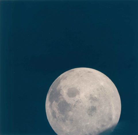 La Lune vue du module lunaire durant le périlleux trajet…