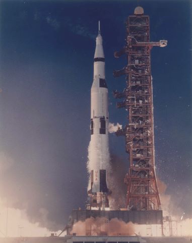 Décollage du lanceur Saturn 5 depuis le Centre spatial Kennedy,…