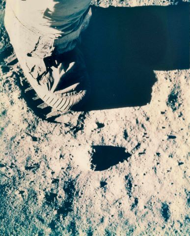 La botte de Buzz Aldrin sur le sol lunaire. Apollo…