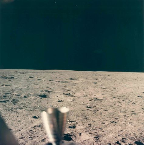 Première photographie prise sur la surface de Lune, une 
