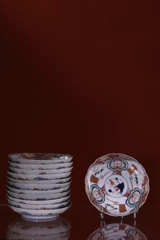 Suite de 12 assiettes