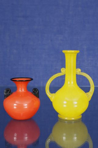 2 vases