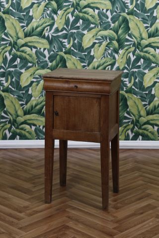Petite table de chevet