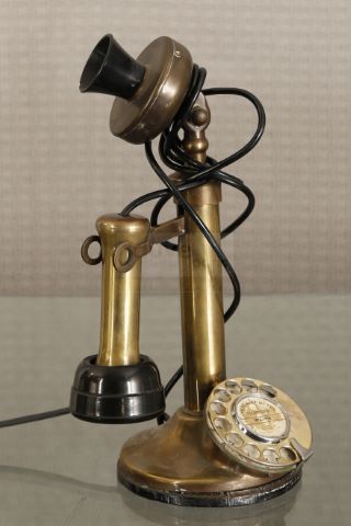 Vieux téléphone