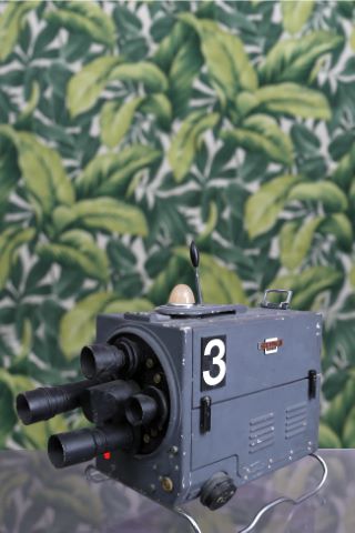 Projecteur factice type “Butte Chaumont”