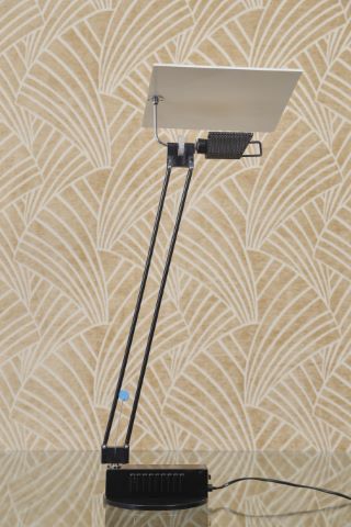Lampe à poser WO à bras articulé