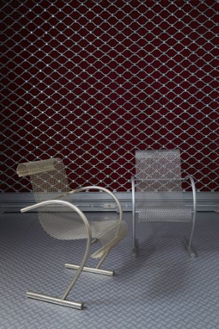 Paire de chaises modèle 