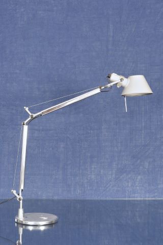 Lampe de table modèle “Tolomeo”