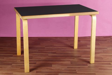 Alvar Aalto (1898-1976) Table modèle 80 A