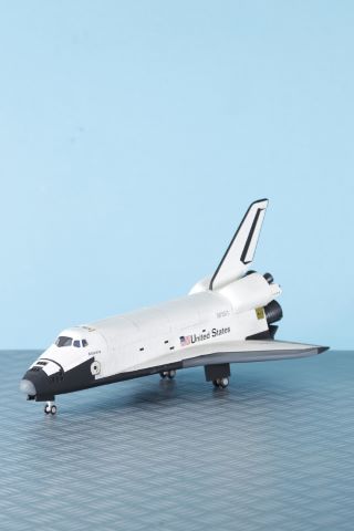 Maquette de navette Atlantis 1/72e