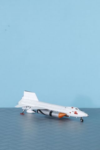 Maquette d'avion X-15 blanc au 1/48e