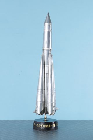Lanceur de la sonde soviétique Luna 9 (Lunik 9 ou…
