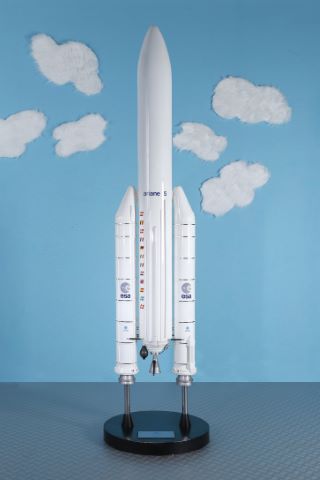 Fusée Ariane 5 au 1/33e