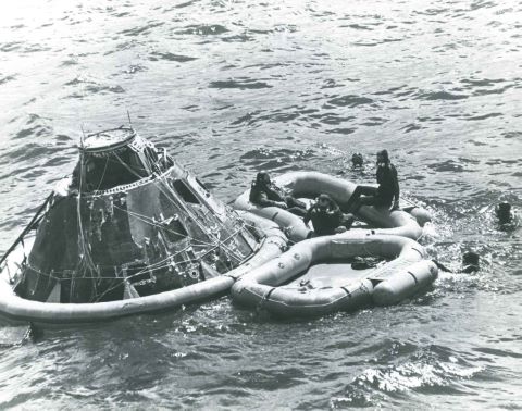 Récupération de l'équipage dans l'océan Pacifique, Apollo 14