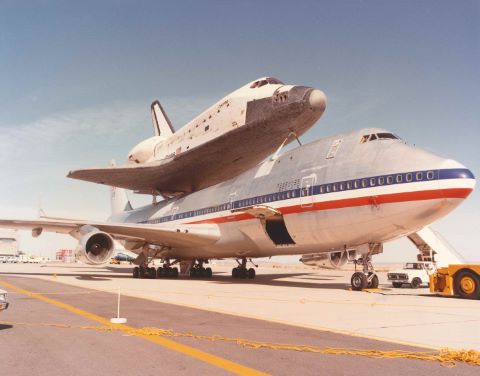 Navette Columbia sur son porteur Boeing-747