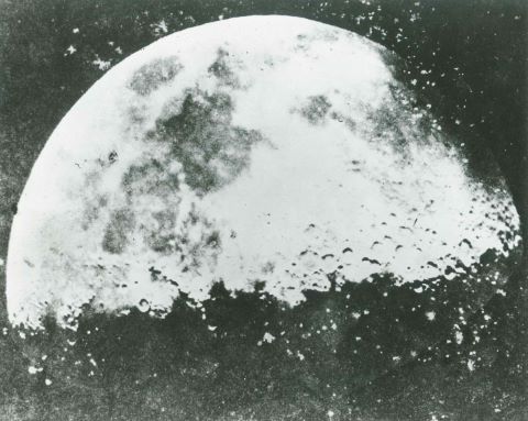 Plus ancienne vue rapprochée de la Lune
