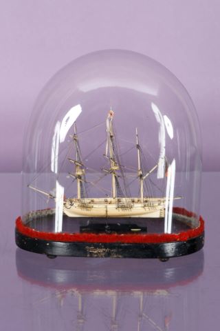 Maquette d’une frégate de guerre légère...