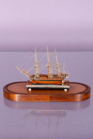Maquette de ponton d’un trois-mâts
