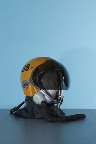 Casque français EFA type 12 utilisé par les pilotes de…