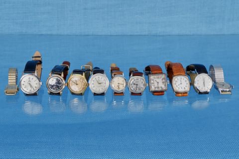 11 montres bracelet d’homme