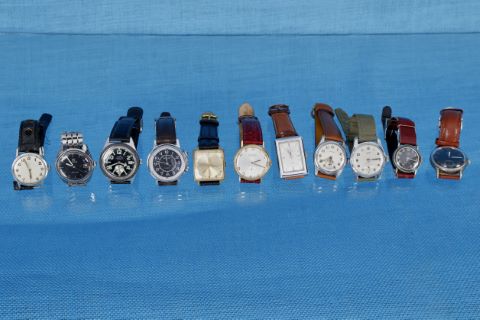 11 montres bracelet d’homme