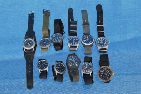 11 montres militaires